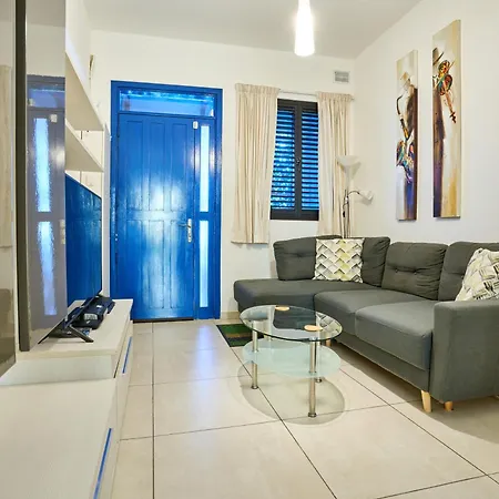 Prázdninový dům Seafront Townhouse In Birżebbuġa